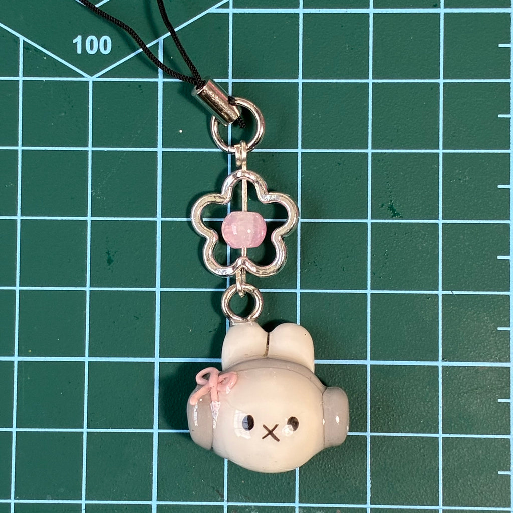 colgante miffy audífonos